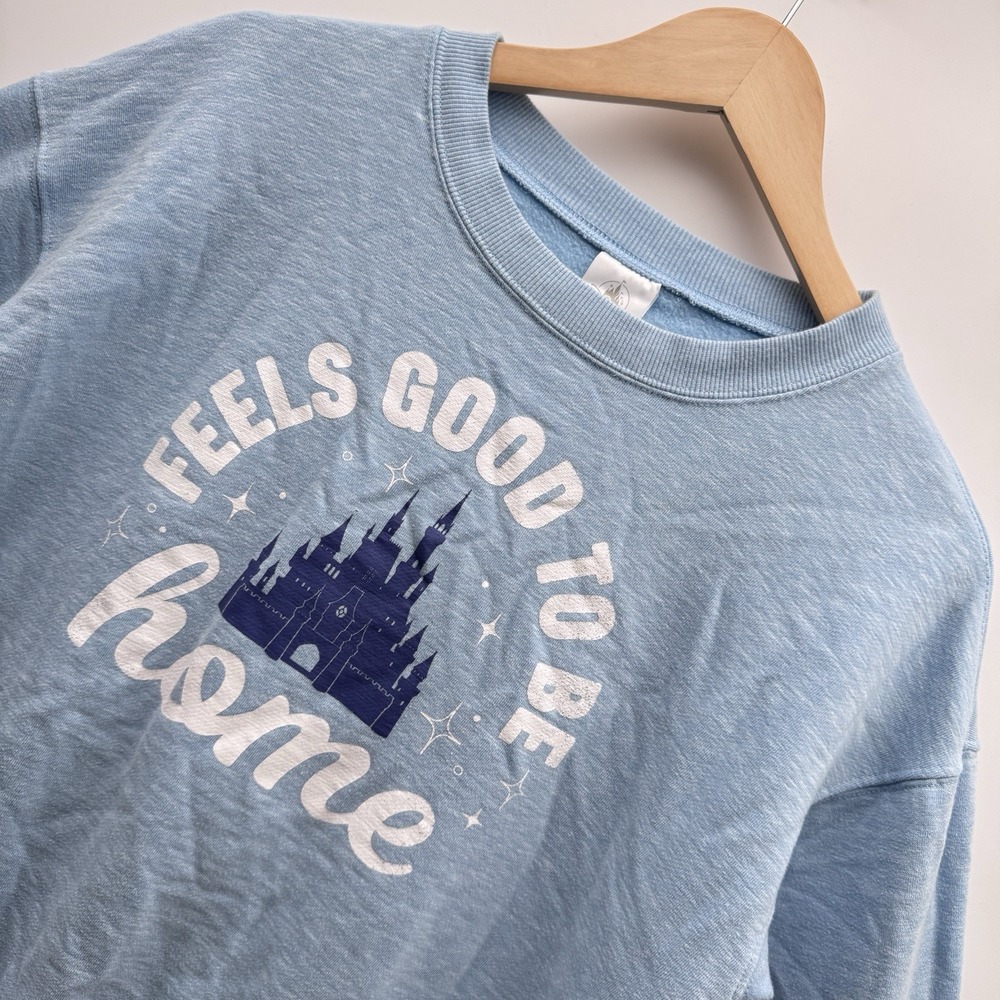 Disney Light Blue Sz Medium Castle Feels Good To Be Home Graphic Sweatshirt